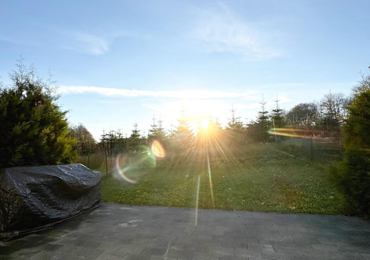 Greenhouse Living Apartment Nivis Mit Garten - 4 Minuten Nach Winterberg - Wandern, Mountainbike Fahren - Natur Geniessen Medebach Eksteriør billede